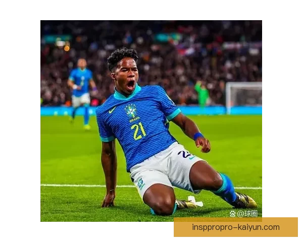 足球新星集锦带来年轻球员表现回顾，展现潜力与未来趋势。